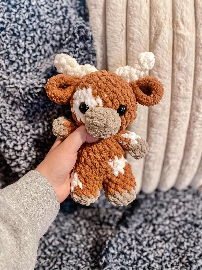 Handmade Highland Cow Amigurumi - Soft Plush Toy